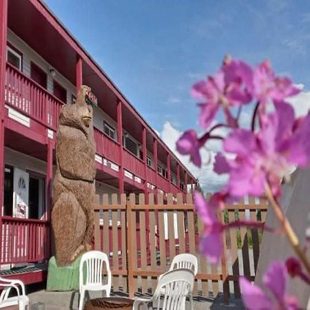 The Place Motel Bar Kenai Exterior photo